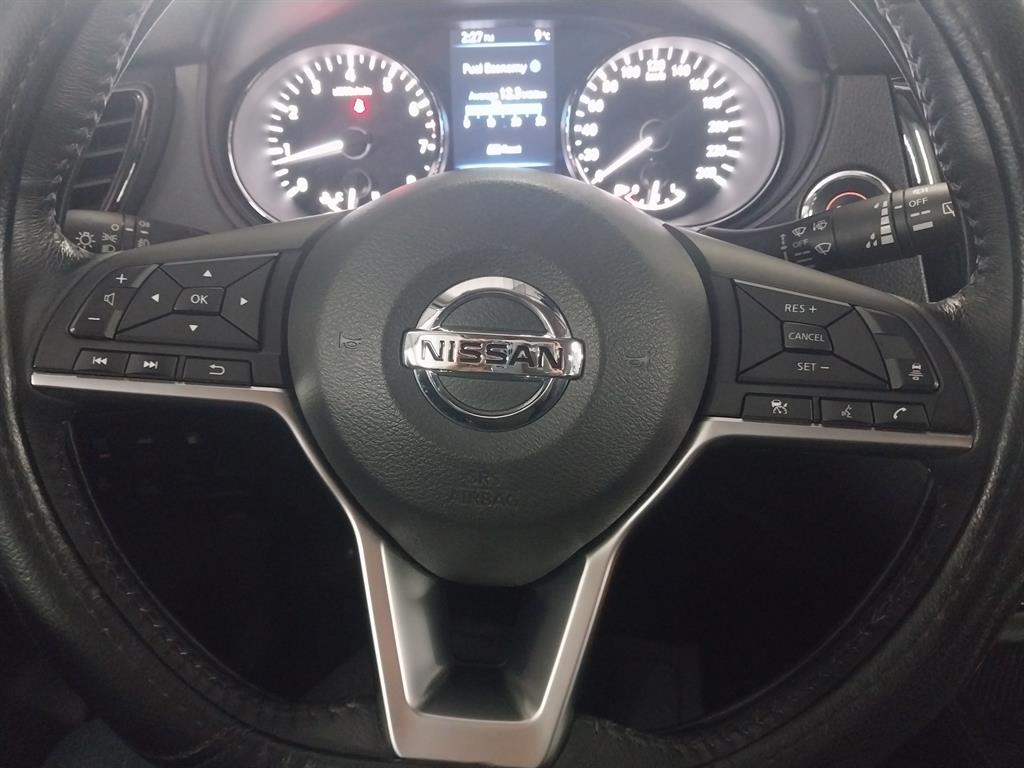 Nissan Extrail - Vista 9