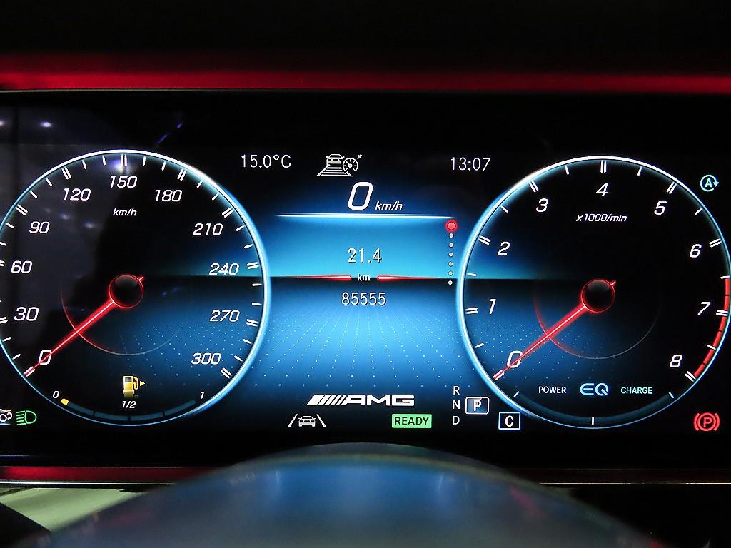 Mercedes Benz AMG GT - Vista 9