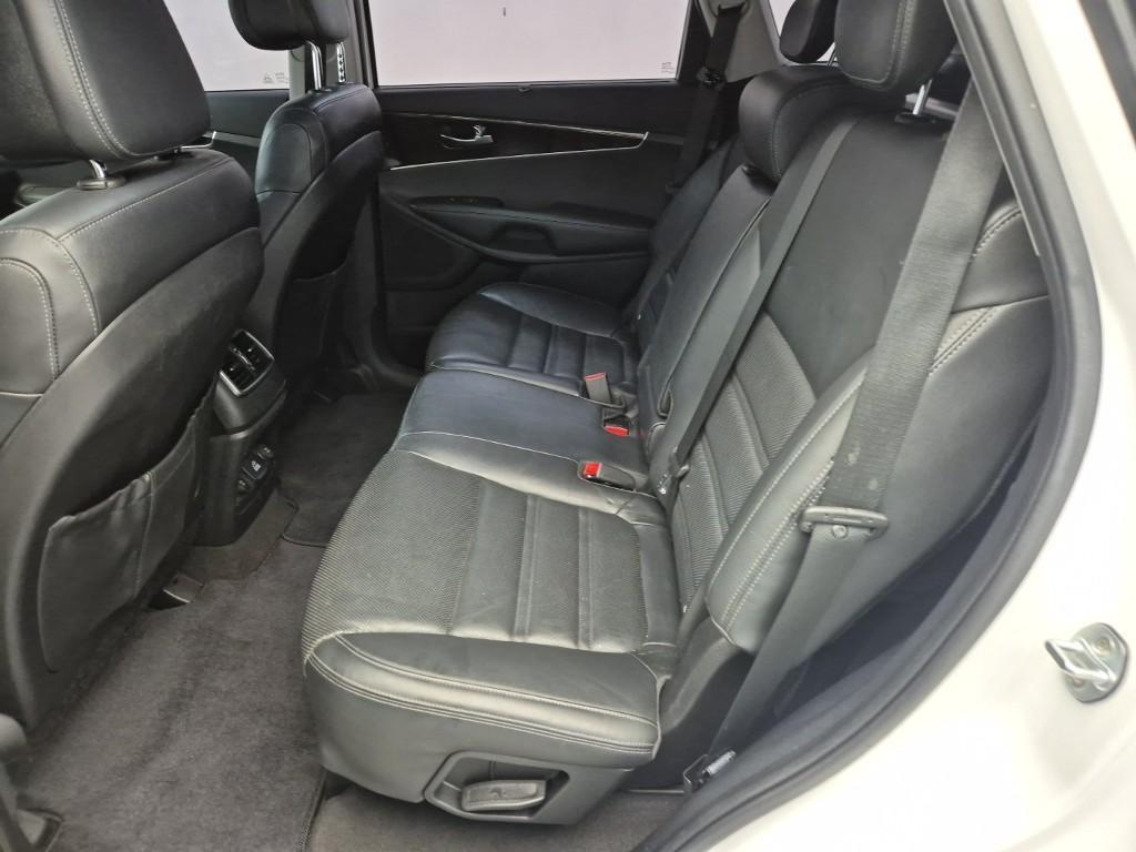 KIA Sorento - Vista 12