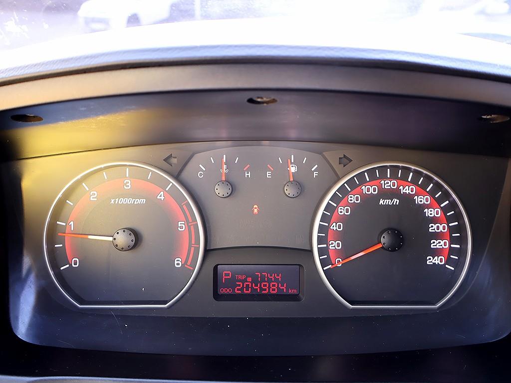 Ssangyong Korando - Vista 11