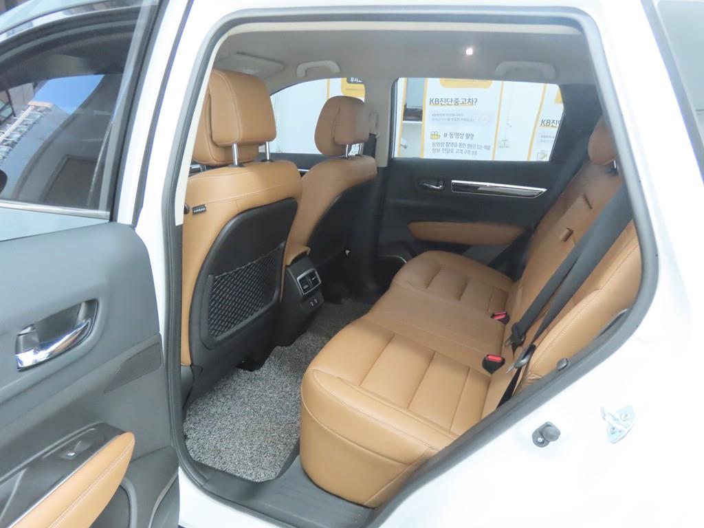 SAMSUNG QM6 - Vista 6