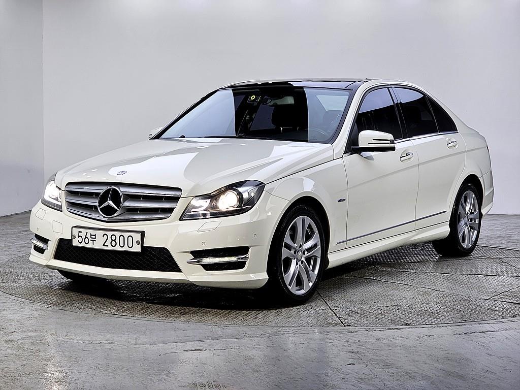 Mercedes Benz C Class 2012 Blanco - Importación desde Corea - HF Imports Iquique - Foto 1