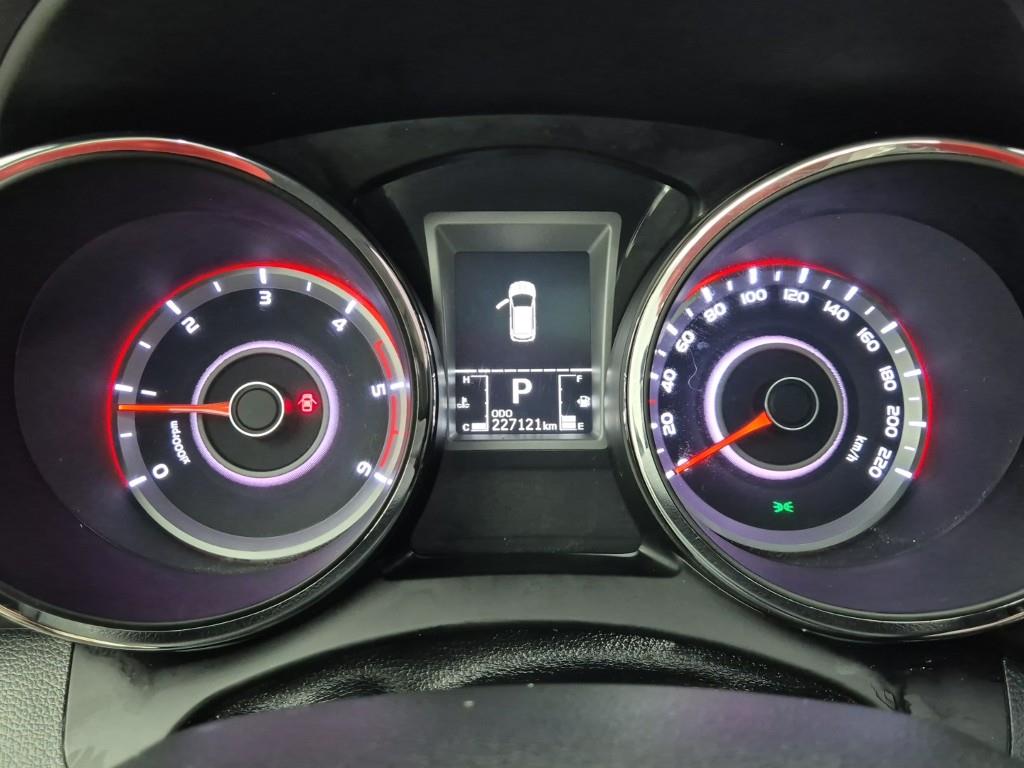 Ssangyong Tivoli - Vista 7