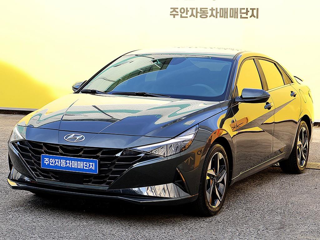 HYUNDAI Avante - Vista 3