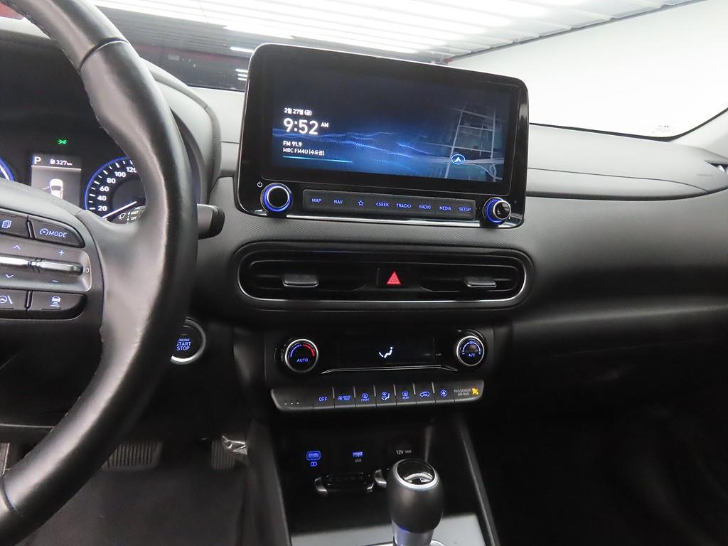 HYUNDAI Kona - Vista 10