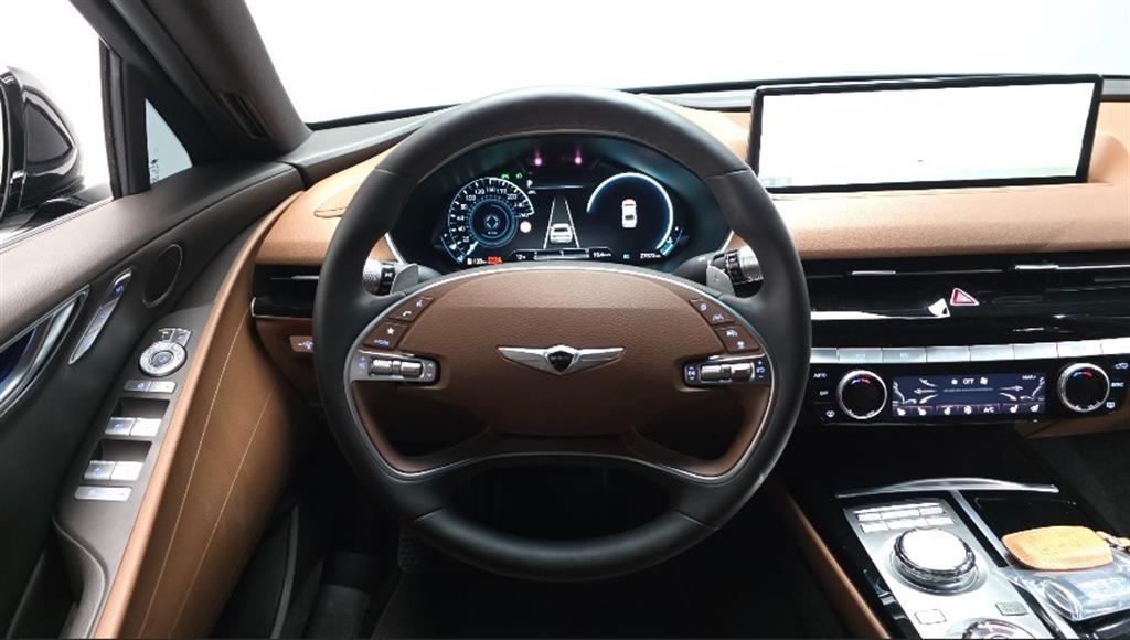 Genesis G80 - Vista 12