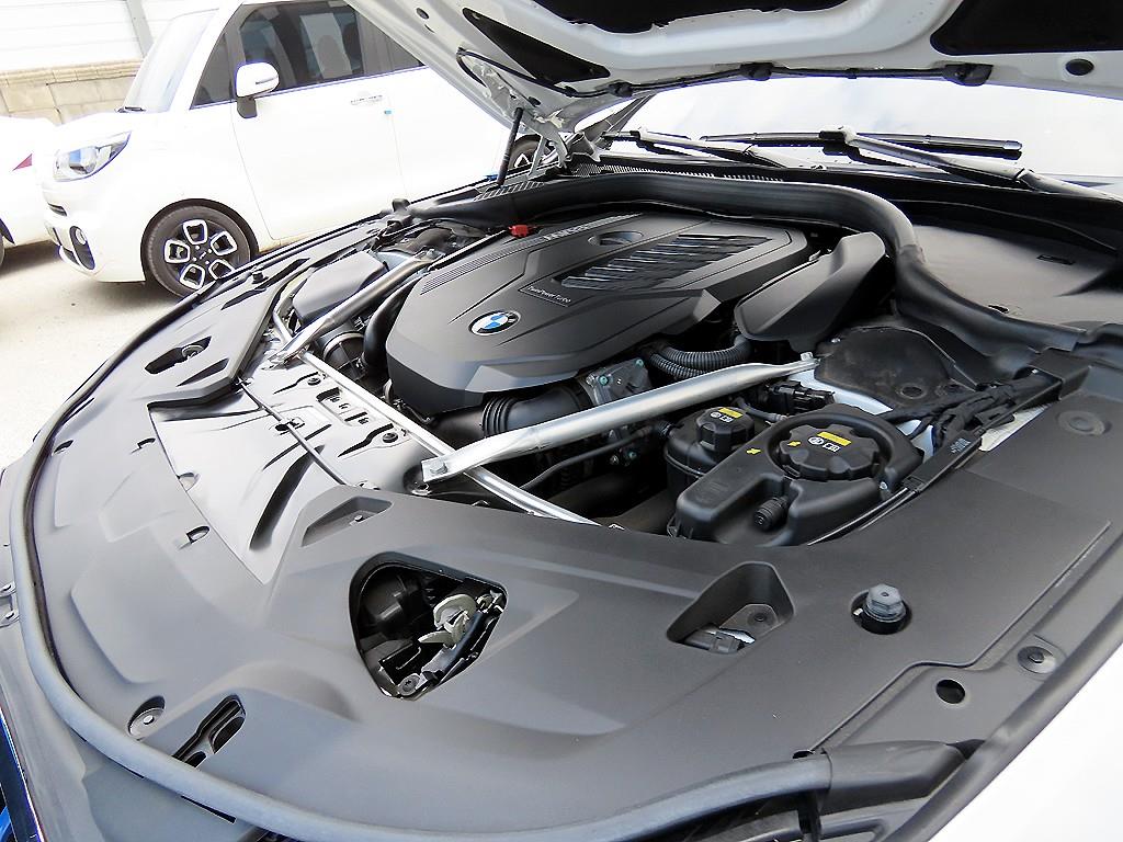 BMW 8 Series 2021 Blanco - Importación desde Corea - HF Imports Iquique - Foto 19