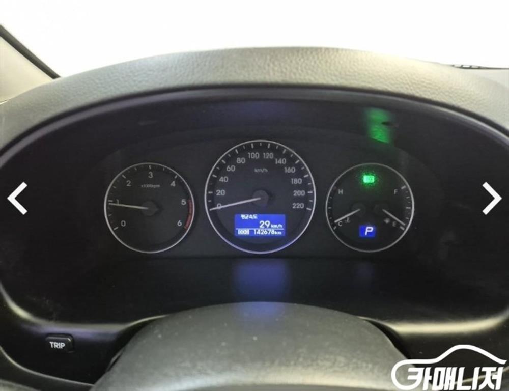 HYUNDAI Starex - Vista 6