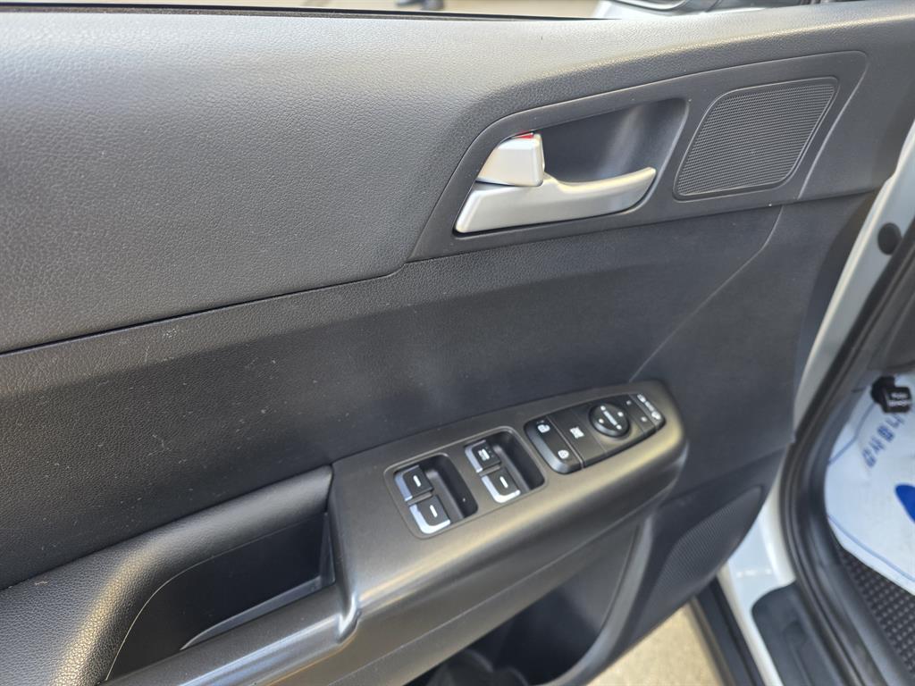 KIA Sportage 2016 Plateado - Importación desde Corea - HF Imports Iquique - Foto 16