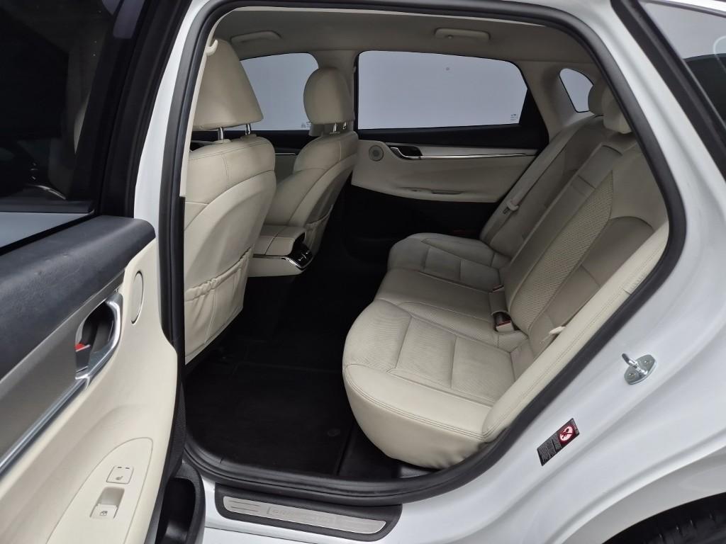 HYUNDAI Grandeur - Vista 12