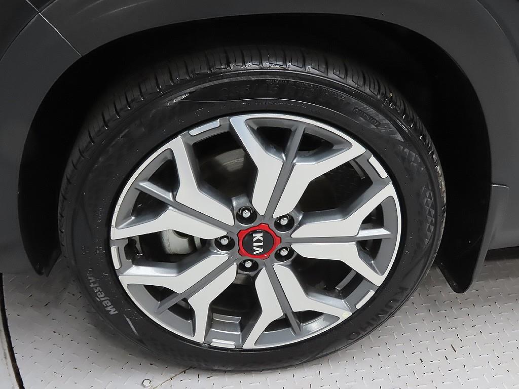 KIA Seltos - Vista 9