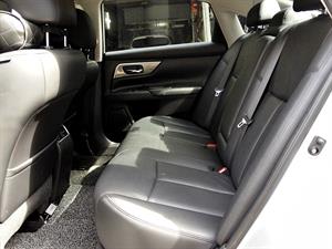 Nissan Altima - Vista 10