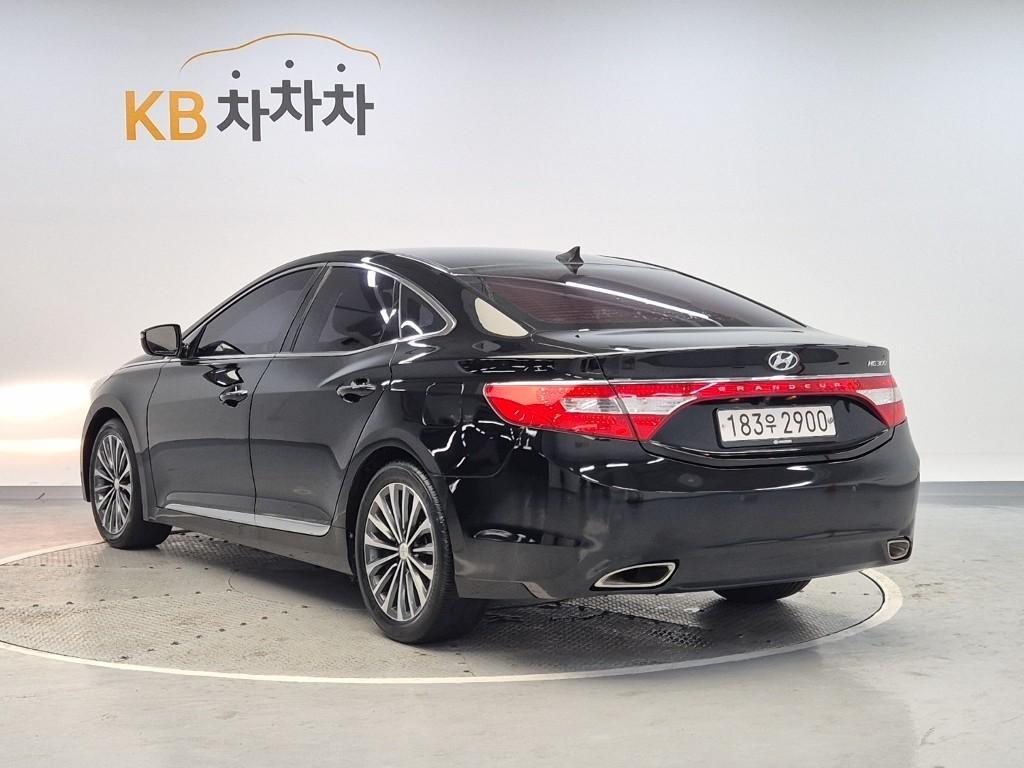 HYUNDAI Grandeur - Vista 4