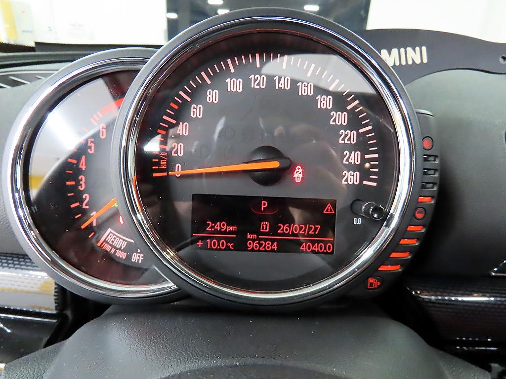 Mini Clubman - Vista 8