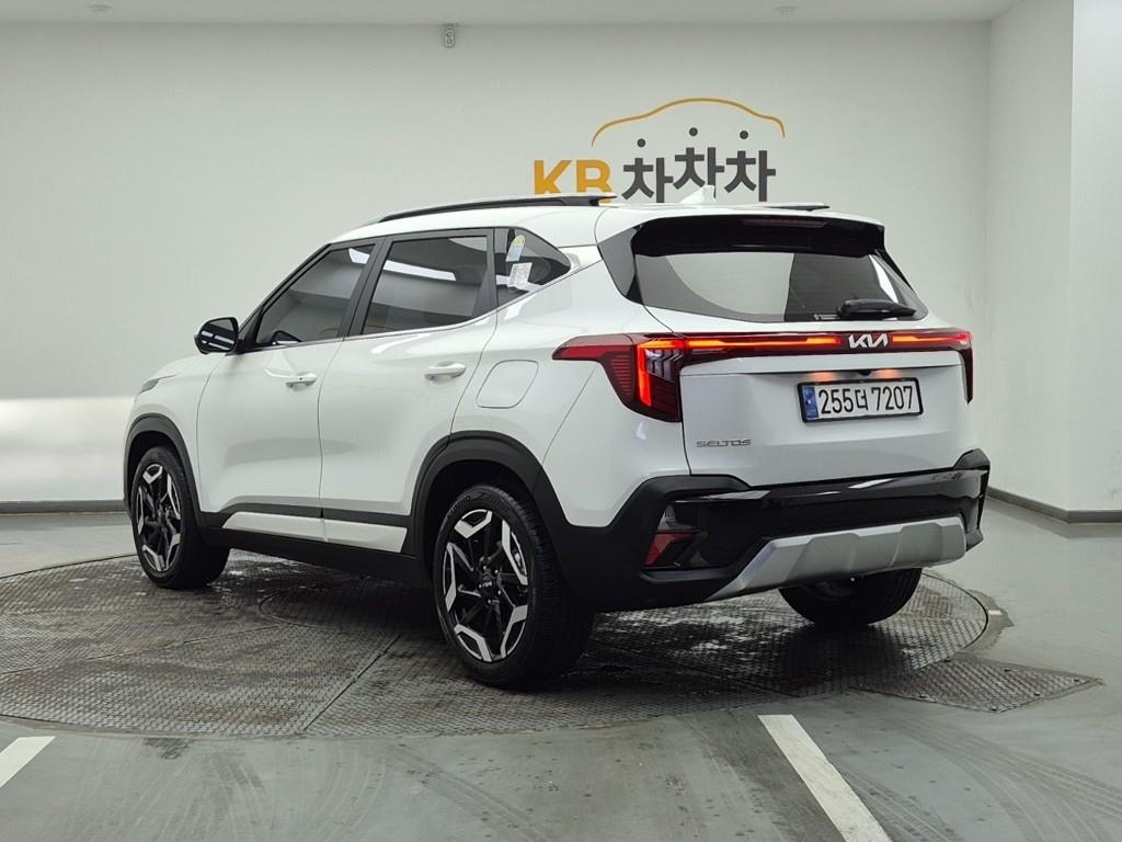 KIA Seltos - Vista 3