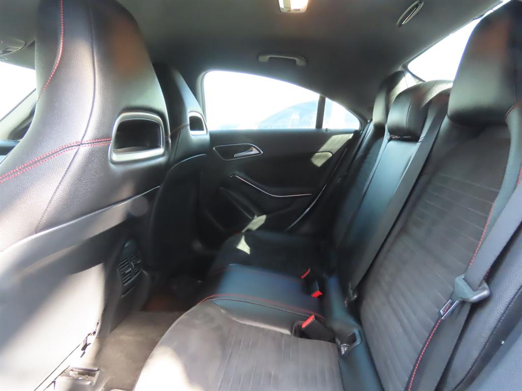 Mercedes Benz CLA Class - Vista 11