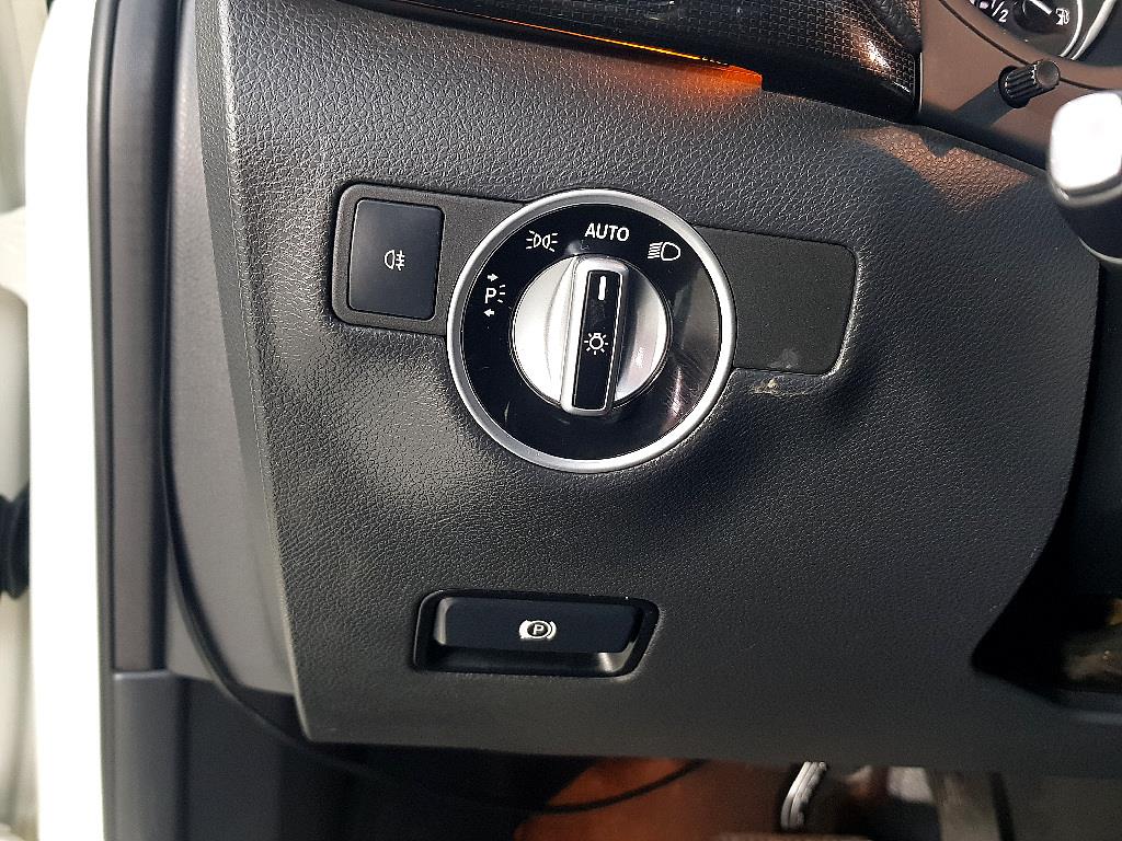 Mercedes Benz B Class (MY B) - Vista 12