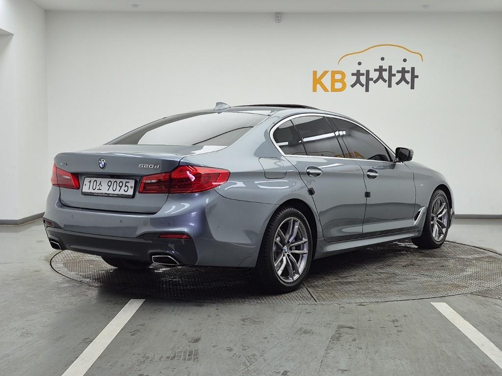 BMW 5 Series - Vista 4