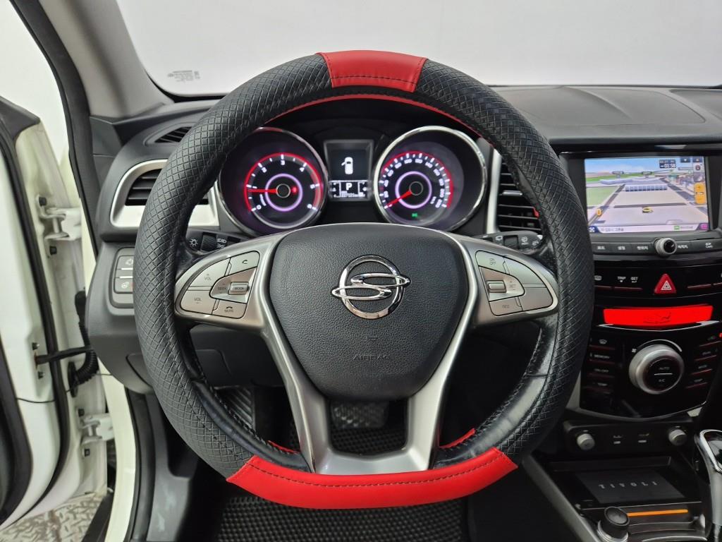 Ssangyong Tivoli - Vista 9