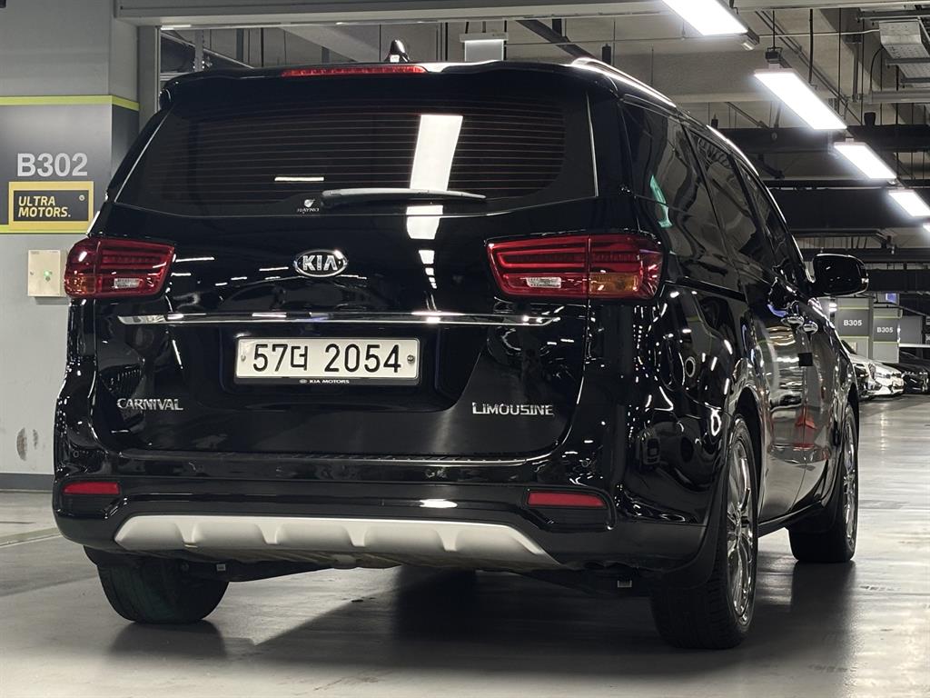 KIA Carnival - Vista 4