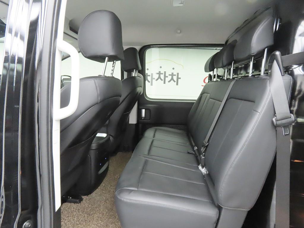 HYUNDAI Staria - Vista 6