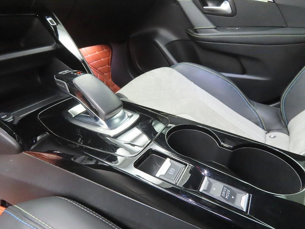 Peugeot 208 - Vista 11