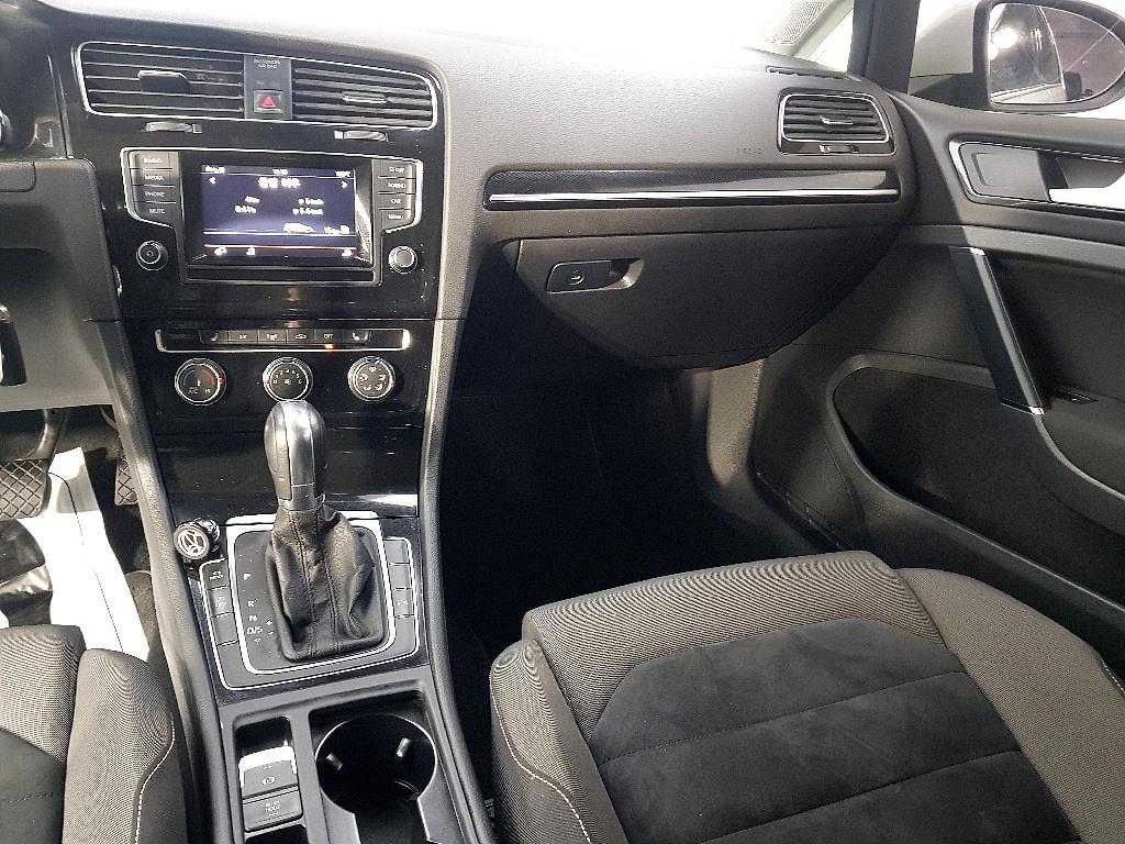 Volkswagen Golf - Vista 10