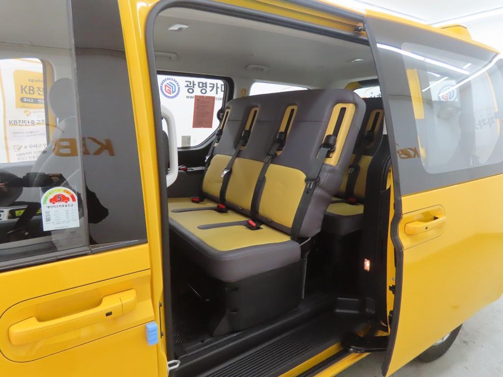 HYUNDAI Staria - Vista 6