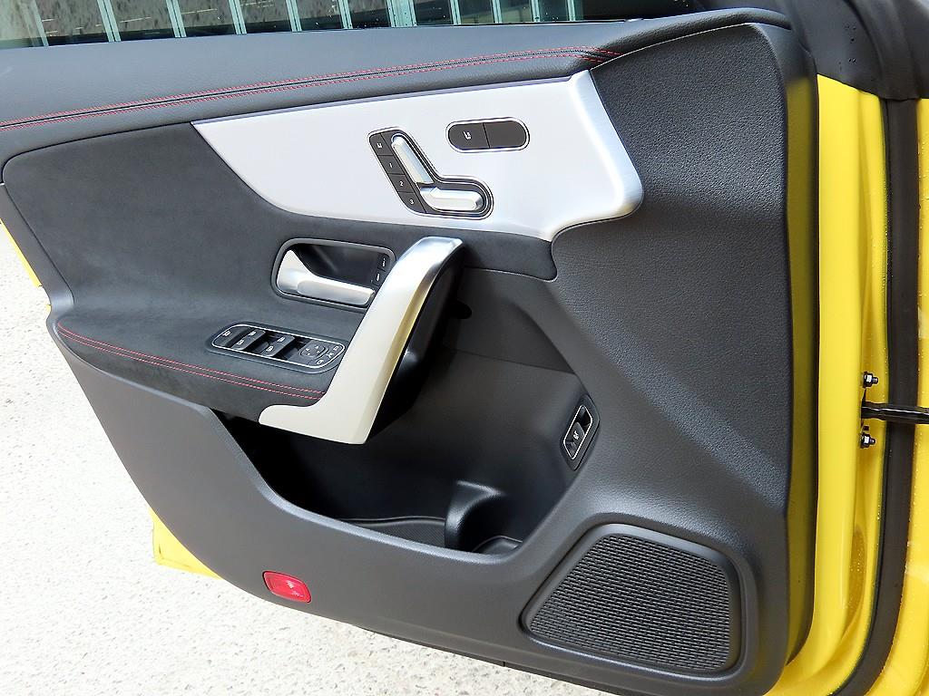 Mercedes Benz CLA Class - Vista 11