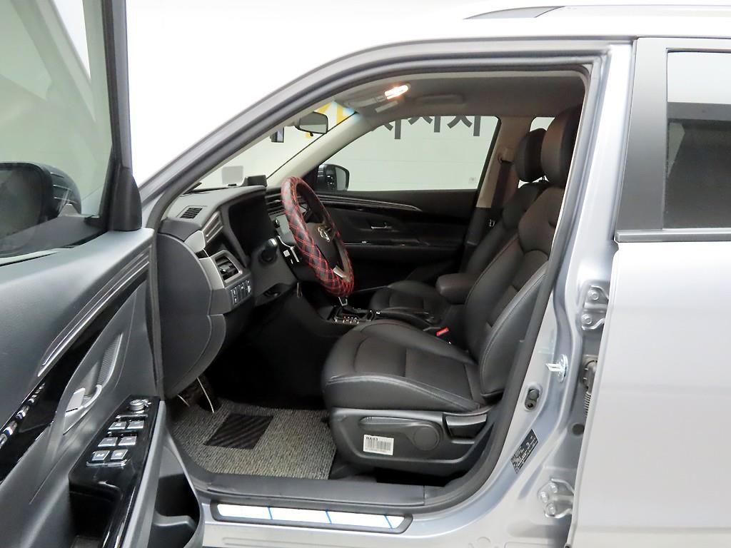 Ssangyong Korando - Vista 12