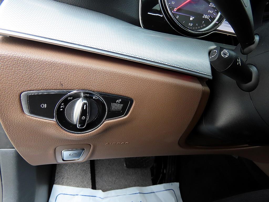 Mercedes Benz E class - Vista 11