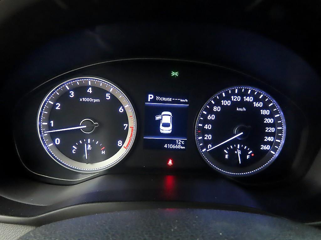 HYUNDAI Grandeur - Vista 8