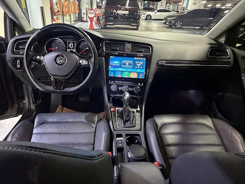 Volkswagen Golf - Vista 6