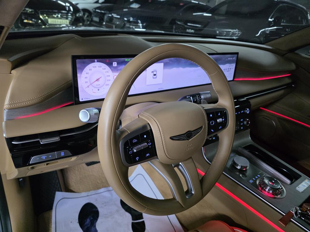 Genesis G80 - Vista 10