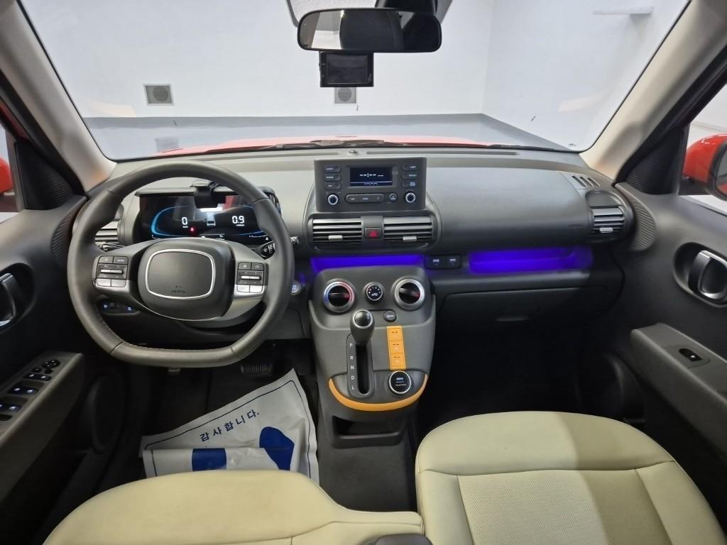 HYUNDAI Casper - Vista 9