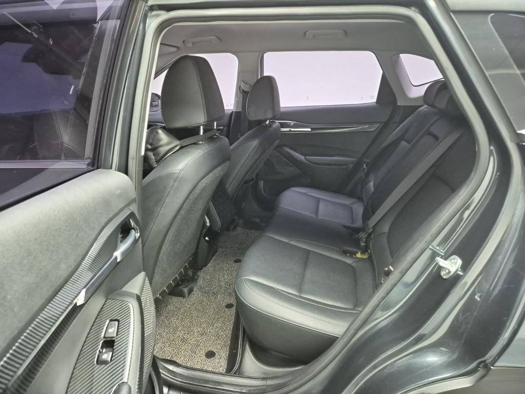 KIA Seltos - Vista 12