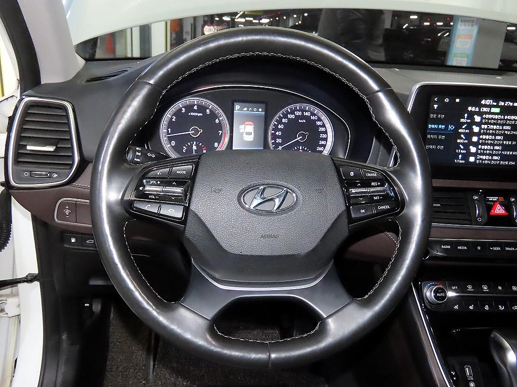 HYUNDAI Grandeur - Vista 7