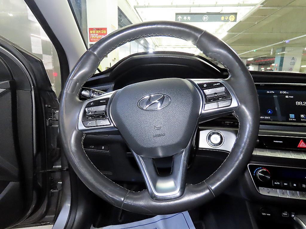 HYUNDAI Sonata - Vista 8