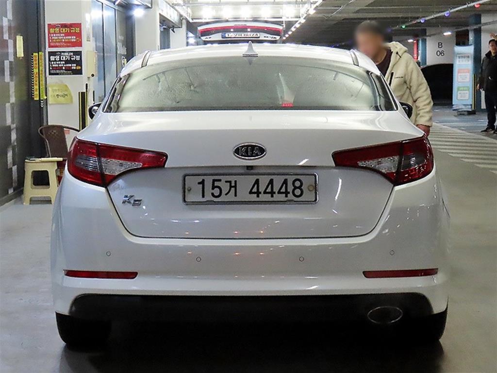 KIA K5 - Vista 5