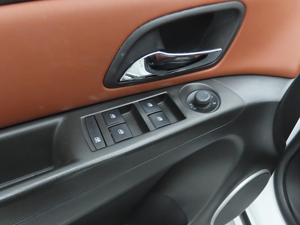 Chevrolet Cruise 2012 Blanco - Importación desde Corea - HF Imports Iquique - Foto 13