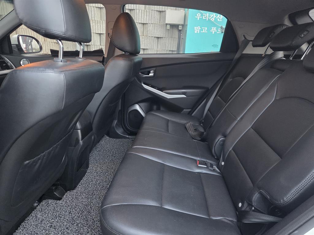 Ssangyong Korando - Vista 6