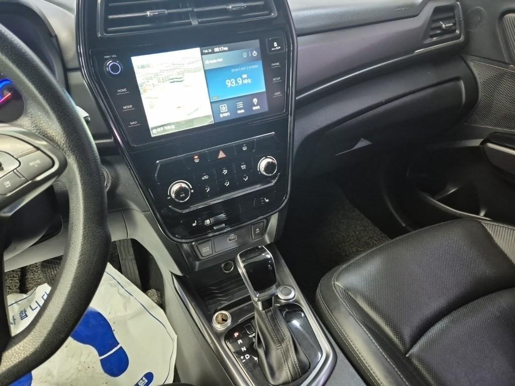 Ssangyong Tivoli - Vista 6