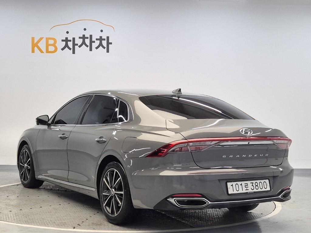 HYUNDAI Grandeur - Vista 2