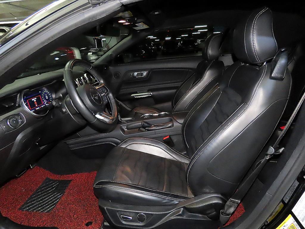 Ford Mustang - Vista 8