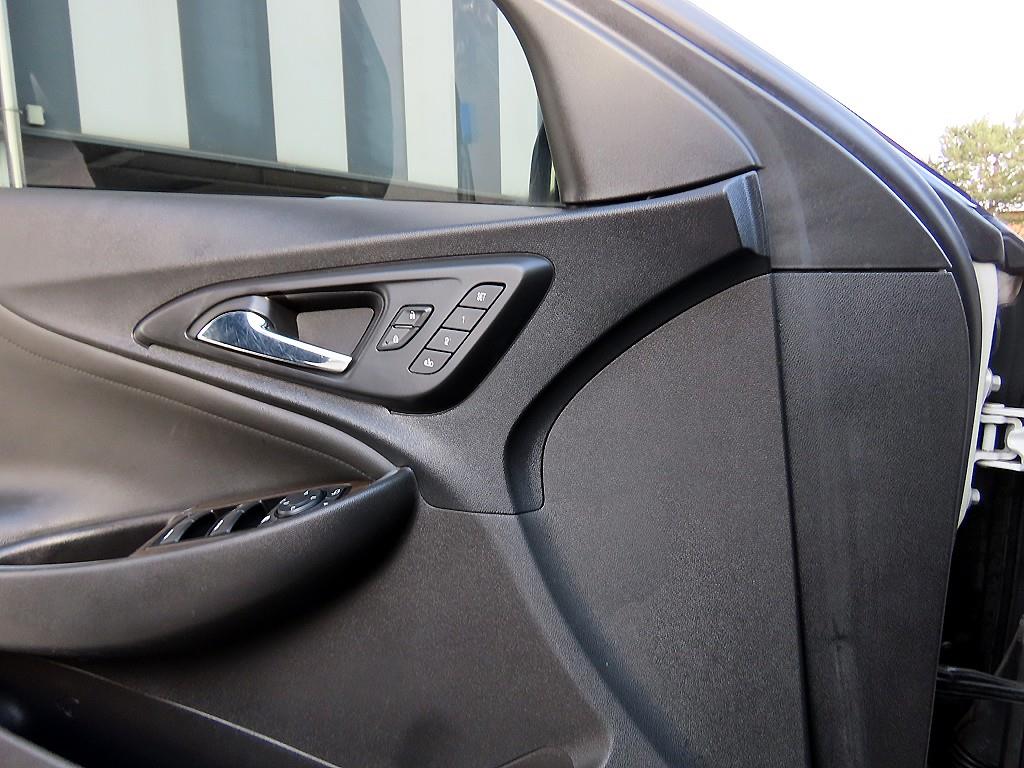 Chevrolet Malibu - Vista 11