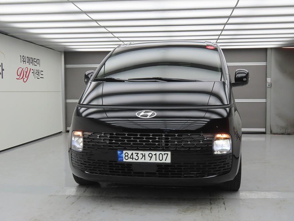 HYUNDAI Staria - Vista 2