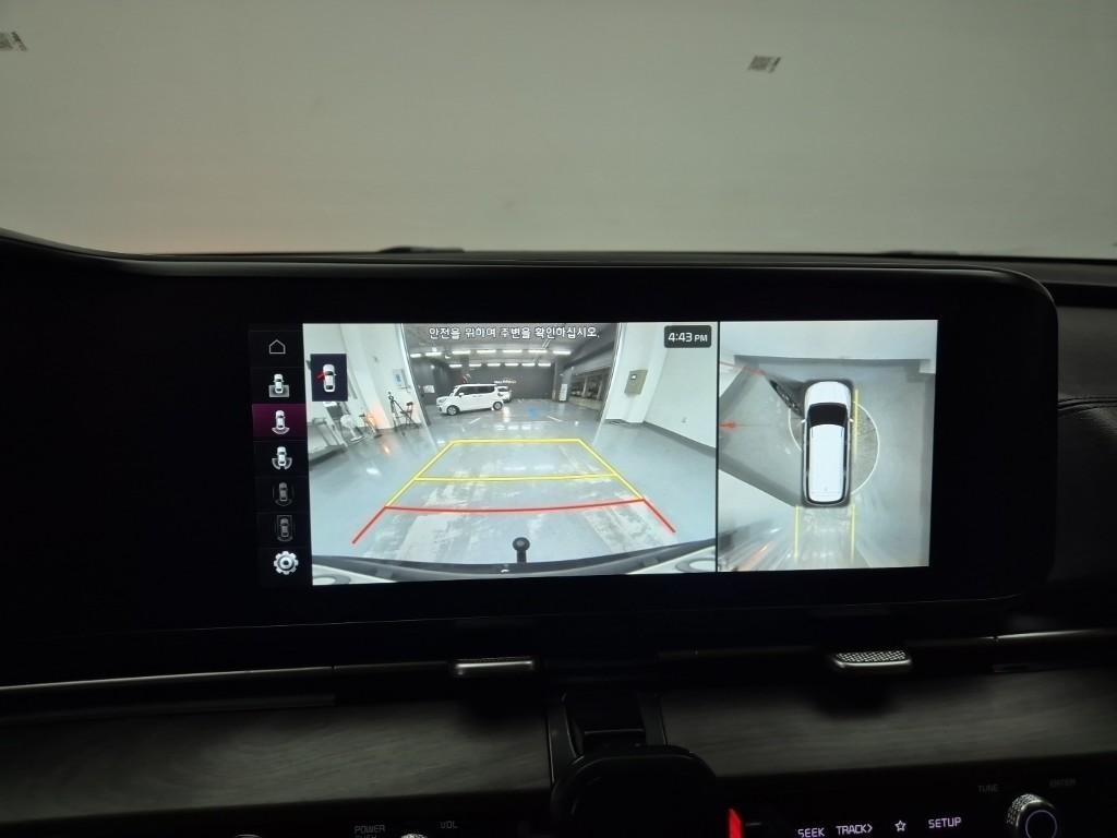 KIA Carnival - Vista 12