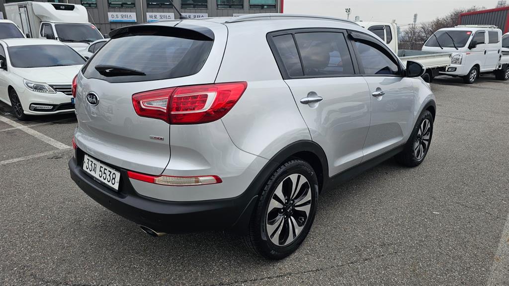 KIA Sportage - Vista 5