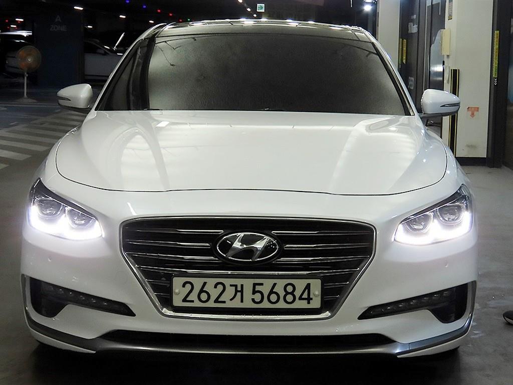 HYUNDAI Grandeur - Vista 2