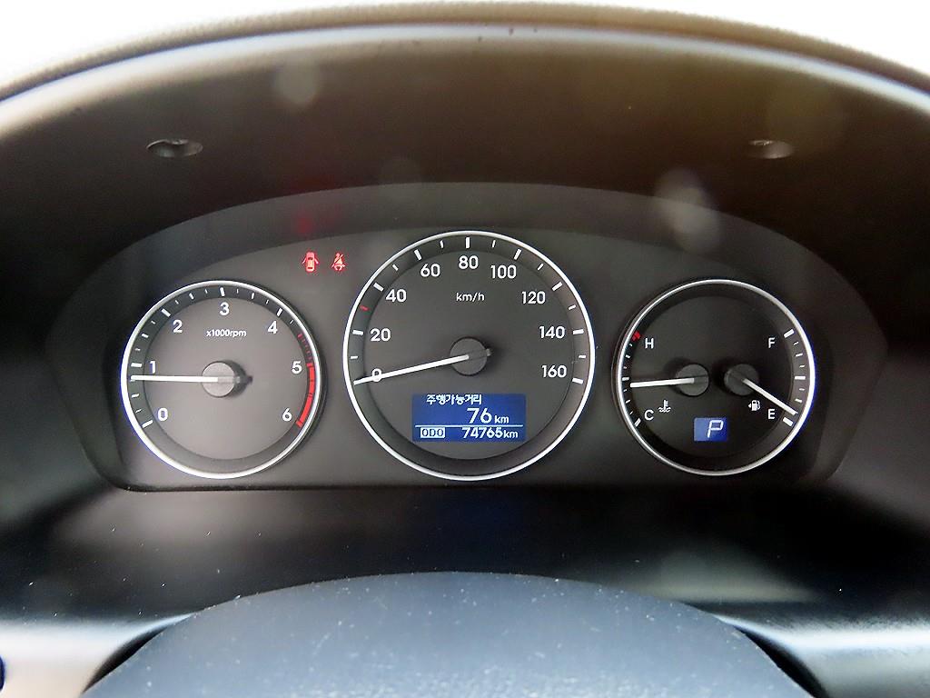 HYUNDAI Starex - Vista 10